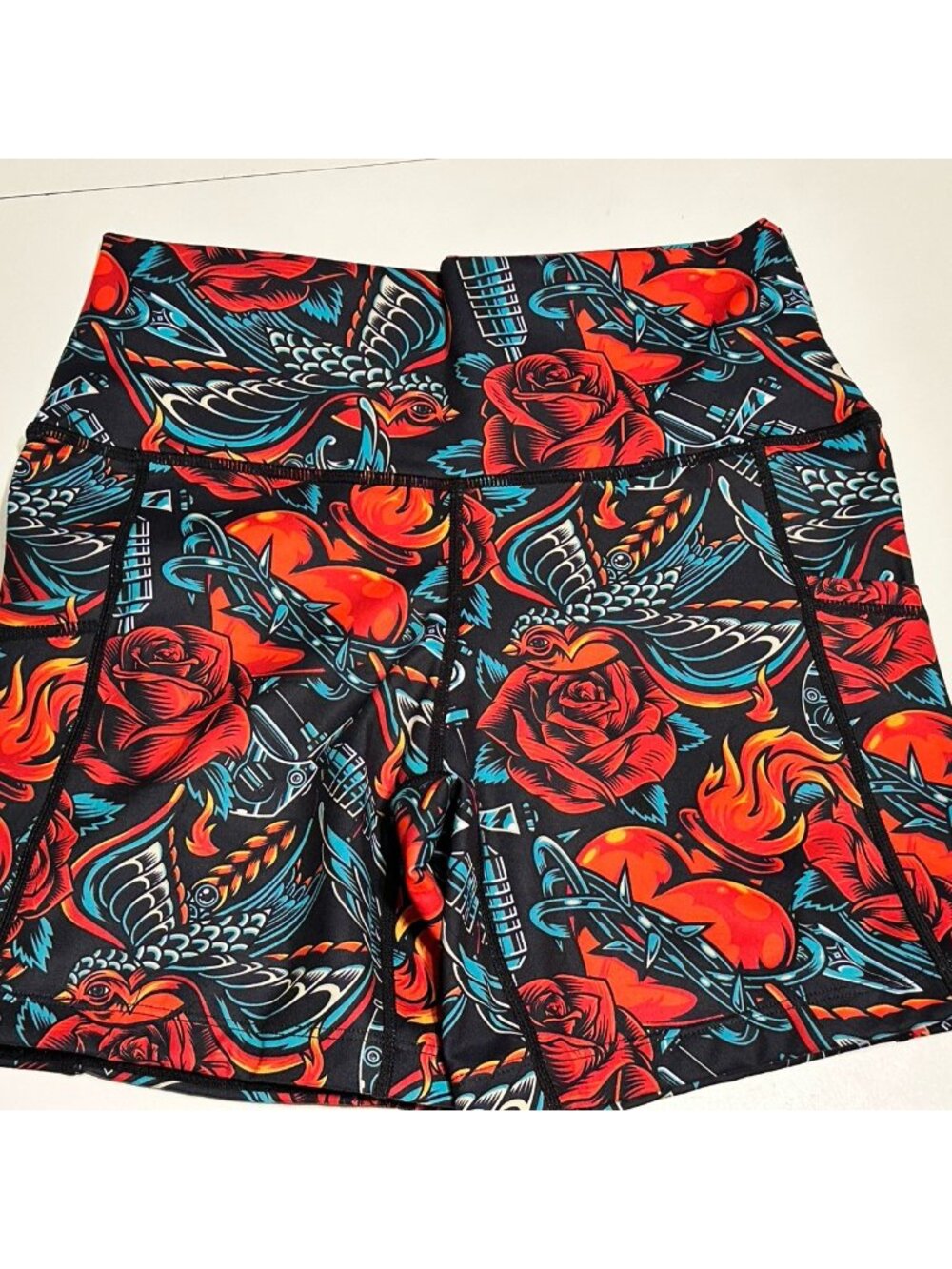Constantly Varied Gear CVG Womens Sm Rose Barbwire Heart  Shorts Gym CrossFit 5”